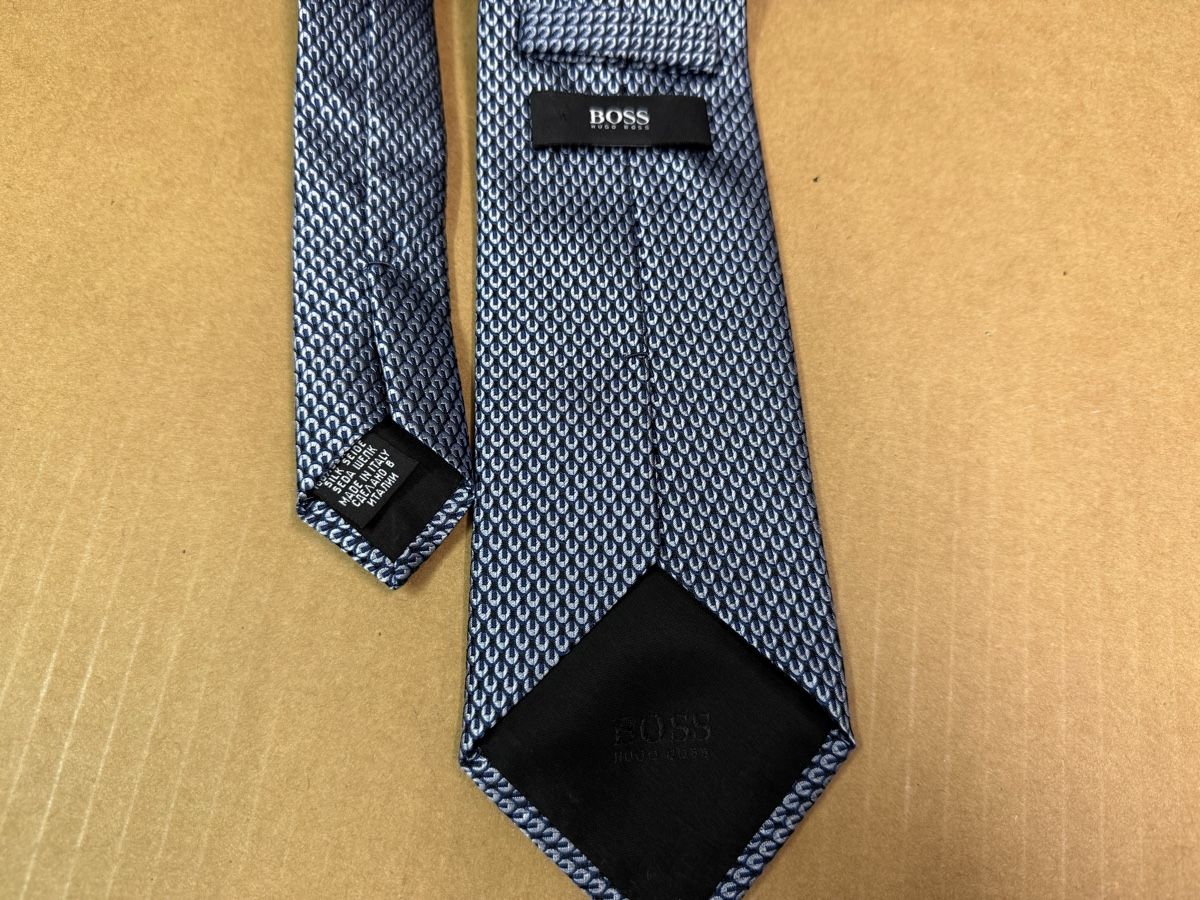 Hugo Boss Cravatte: Herrenkrawatte HUGO BOSS, blau mit Muster – Usato da Zürich venduto da daki81 1