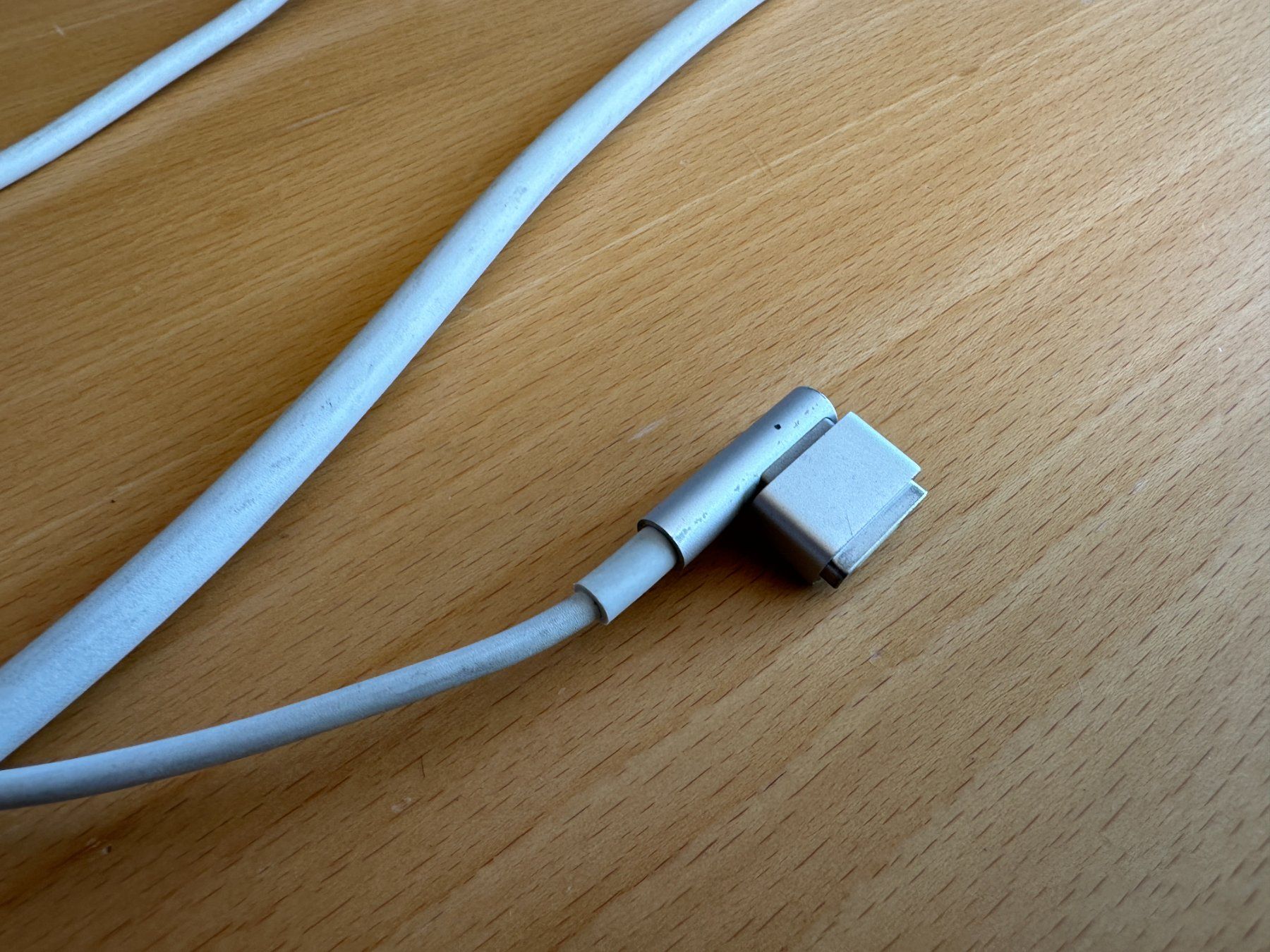 Apple Monitore: Apple Thunderbolt Display 27" A1407, super Zustand – Gebraucht aus Zürich von  3