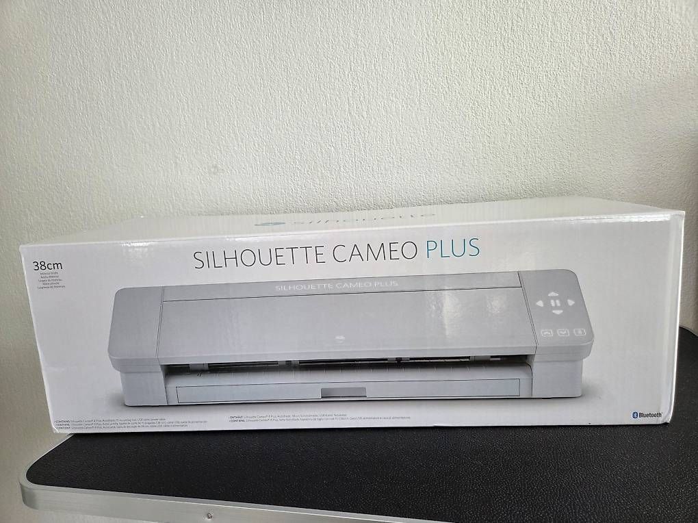 Stampanti: Silhouette Cameo 4 Plus Schneideplotter + 2 Transferpressen – Usato da Weier im Emmental venduto da Sho1326 4