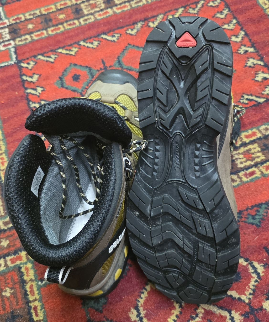 Scarpe da uomo: Neuer Salomon Wanderschuh Gr. 44 2/3 – Usato da Burgdorf venduto da Handera 1