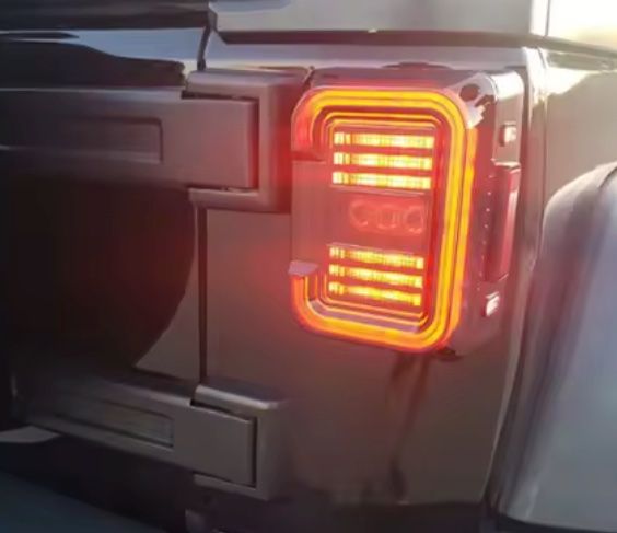 Tutti pezzi di ricambio auto: Jeep Wrangler JK – Usato da Origlio venduto da MickyTI 6