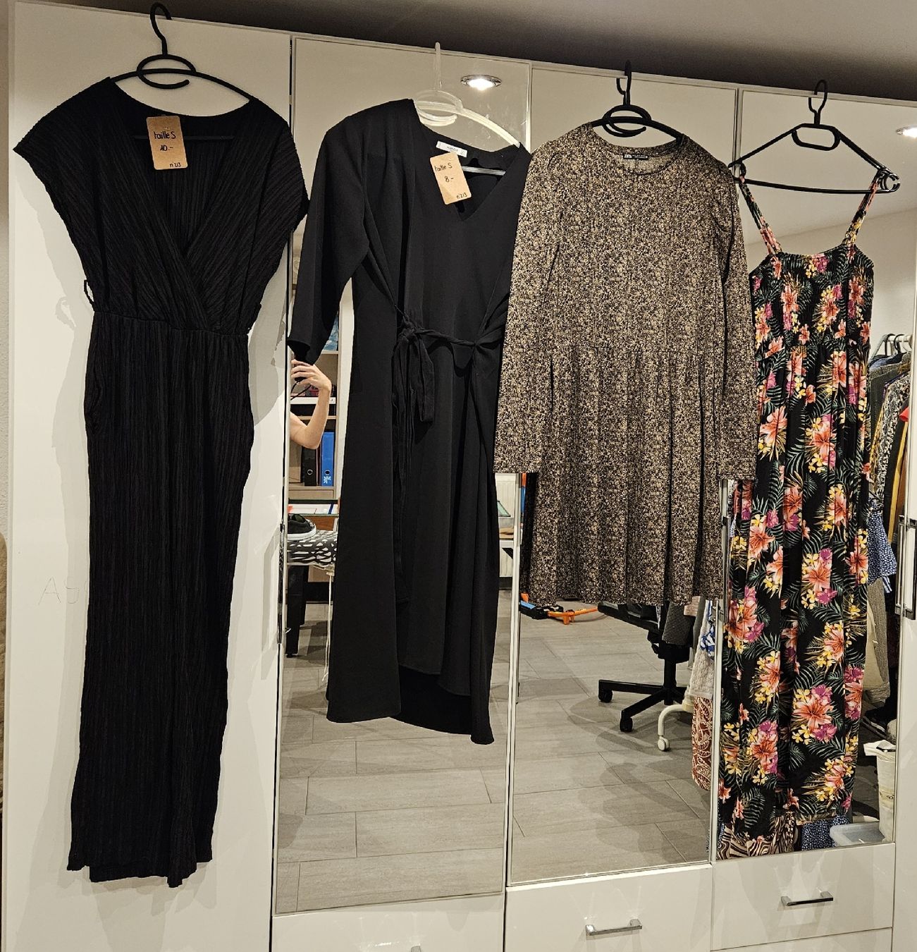 Kleider: lot 7 robes T. S – Gebraucht aus Vétroz von sas_yln5