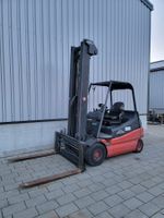 Stapler Linde E25-02 Triplex Klemmgabel Hub 650cm