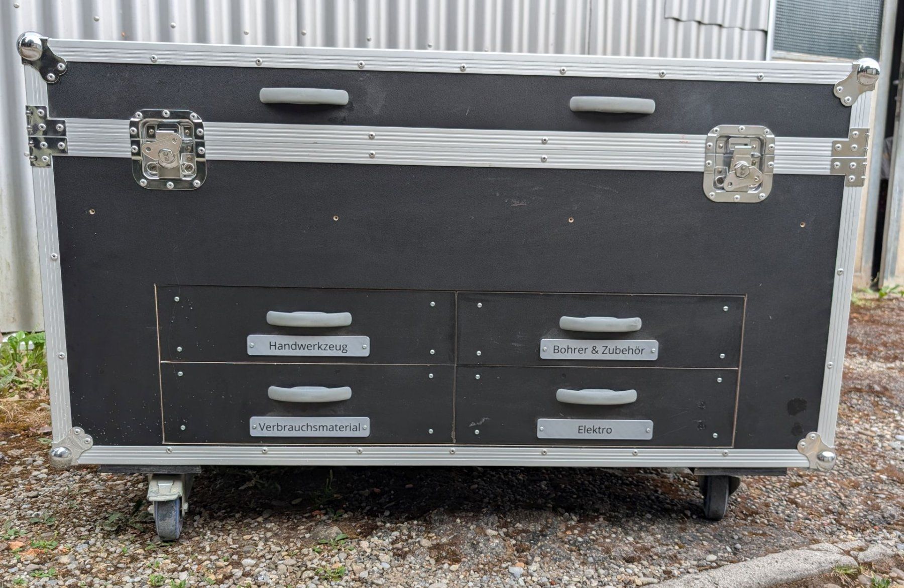 Reisekoffer: Flightcase mit Schubladen und Rollen als Werkzeugkiste – Gebraucht aus Worben von sternli27