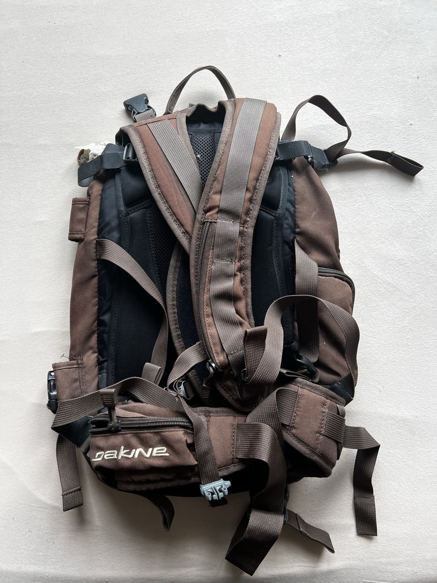 Dakine Zaini: Dakine Heli Pro Rucksack braun – Usato da Othmarsingen venduto da stephiesheena 1