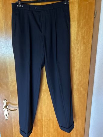 Elegante Herrenhose, schwarz , Grösse 50, Top Zustand!