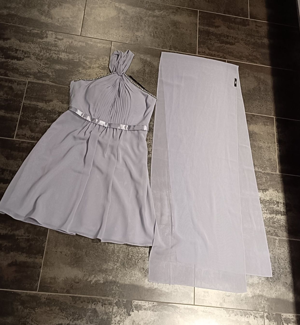 Kleider: Mini Kleid – Gebraucht aus Einsiedeln von fro_khb9 2