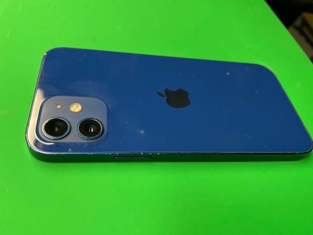 Apple Telefoni cellulari / Smartphones: iPhone 12 / 64Gb / Blau – Difettoso da Hombrechtikon venduto da bru_7mmt 2