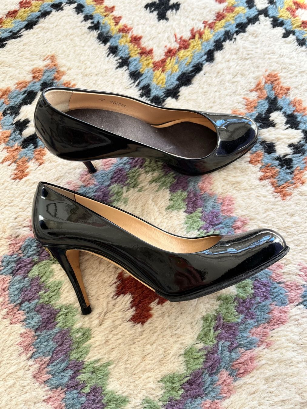 Scarpe da donna: Escarpins ballin taille 38 – Usato da Lausanne venduto da Meganelausanne