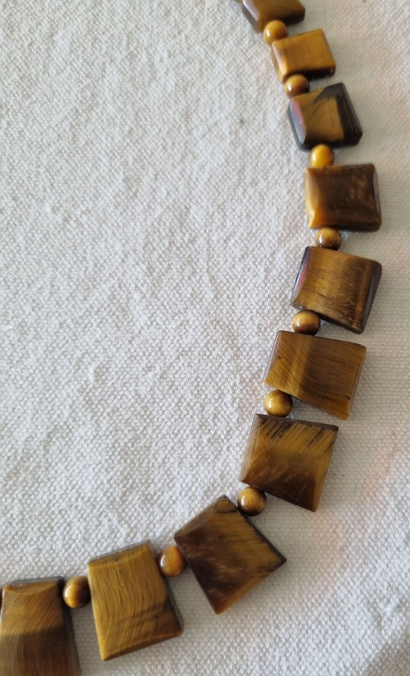 Catenine: Collier Oeil de Tigre Vintage, formes Géométriques Originale – Usato da Grand-Lancy venduto da Evelyne010 1