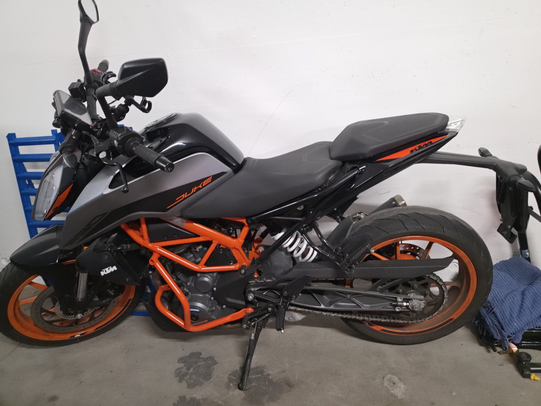 KTM Strada: KTM Duke 390 2023 – Usato da Matzingen venduto da don_5gwv 1