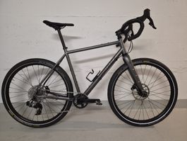 BOMBTRACK GRAVEL BIKE