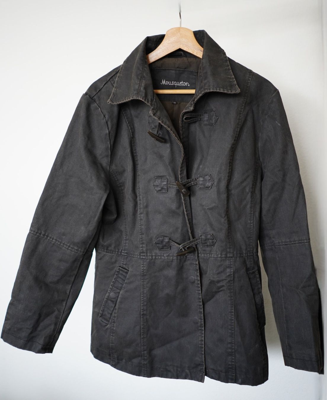 Giacche: Veste Mousqueton imperméable Noire Taille 44 – Usato da Grand-Lancy venduto da Morriganne