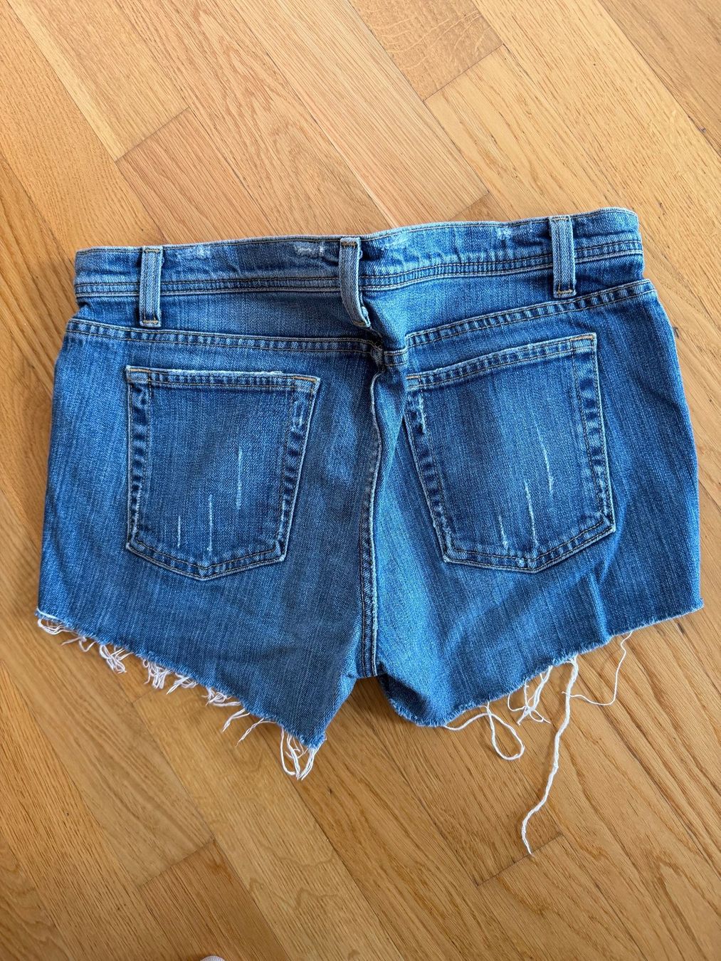 Wrangler Jeans: 3 Paar Jeansshorts – Usato da Chur venduto da Caroline__ 5