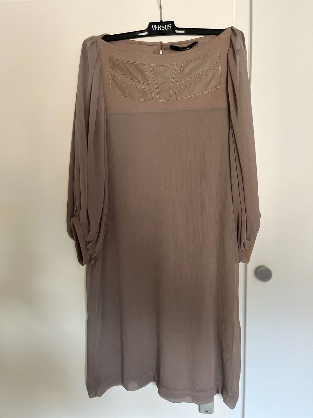 Kleider: Kleid Gr 38. Italia .Fabrikneu – Neu und originalverpackt aus Kleindöttingen von nev_tn7c