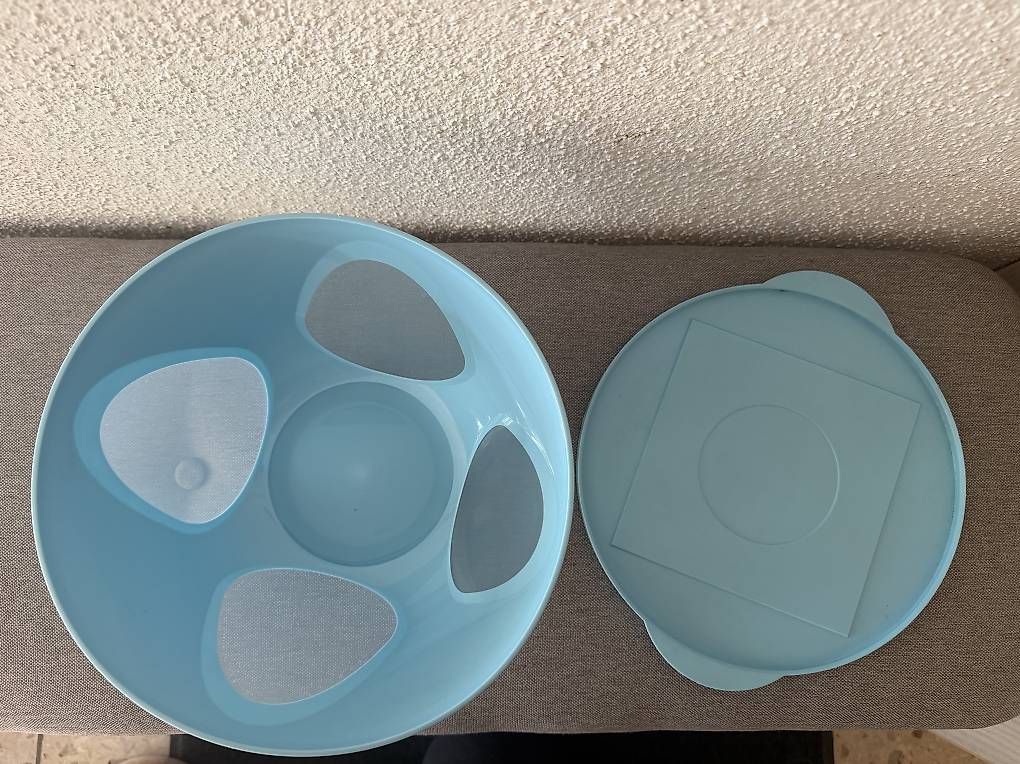 Contenitori & Simili: Tupperware Mediterrano Schüssel 4,3 L mit Deckel - Neu – Usato da Bellikon venduto da Schwoscht 1