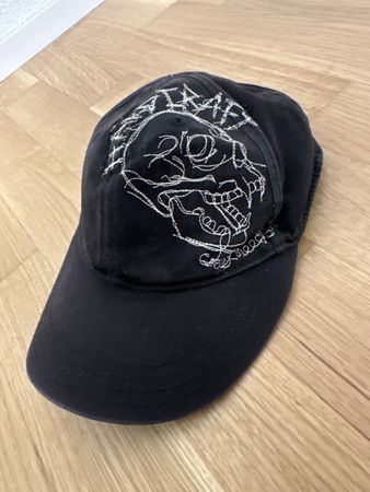 Diesel Cap mit Totenkopf Stickerei