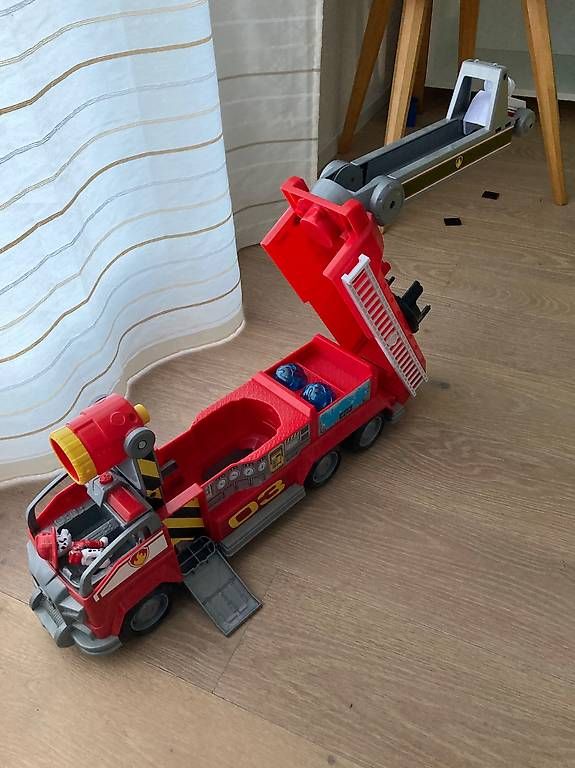 Extincteurs: Feuerwehr Löschauto Marshall – D'occasion à Cazis par Sibrag
