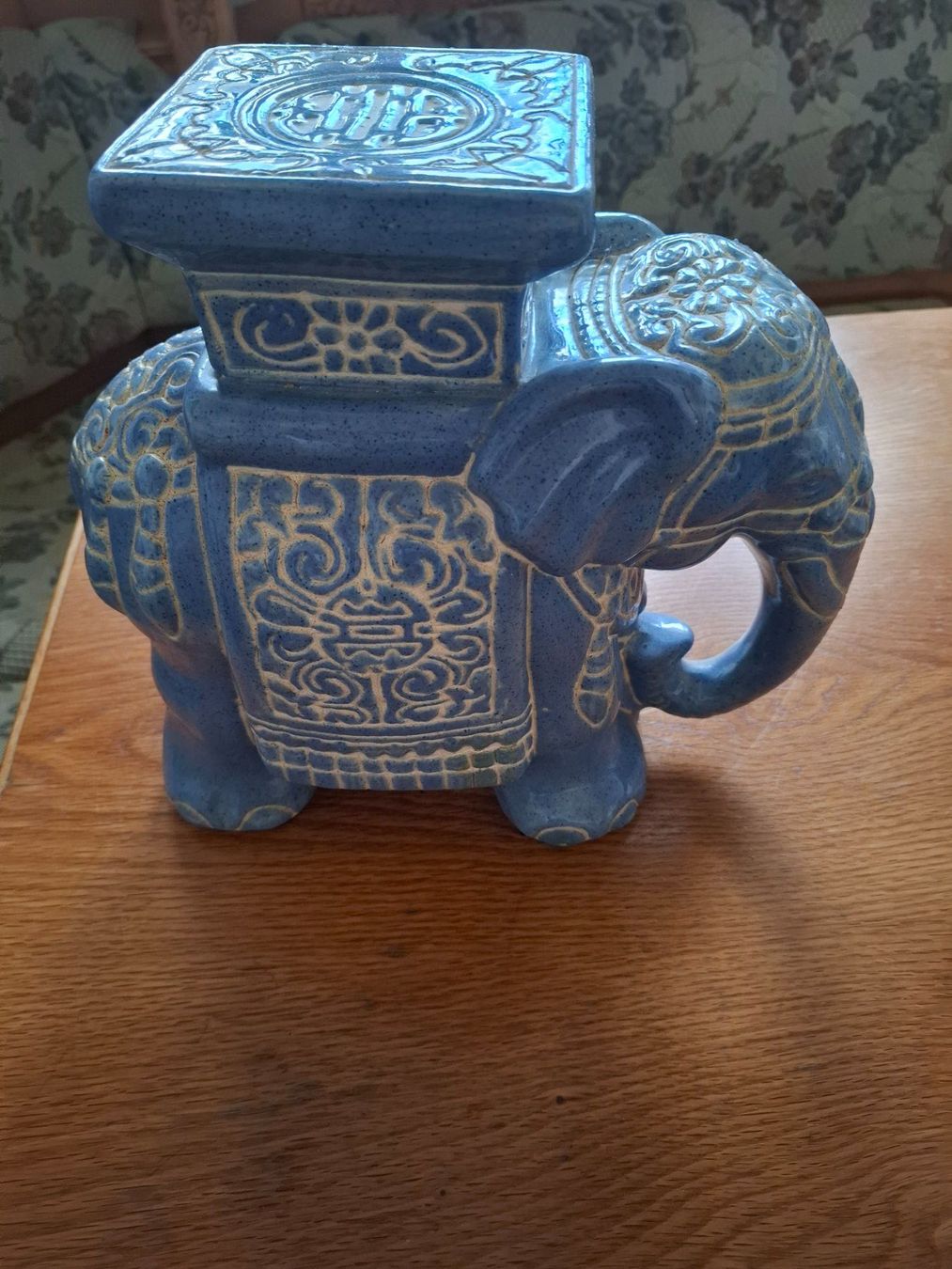 Tutte le decorazioni: Elefant aus Keramik – Usato da Hunzenschwil venduto da Hardrock6 1
