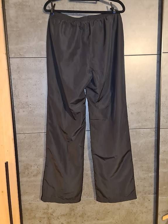 Pantaloni: Erima Trainerhose Gr. 40 Damen – Usato da Rupperswil venduto da Homer20 2