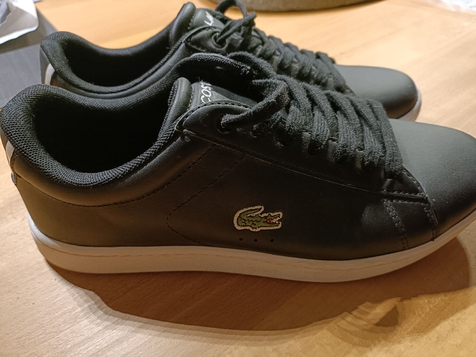 Lacoste Scarpe da donna: Lacoste Schuhe 39.5 – Usato da Ranflüh venduto da aza_6bjf