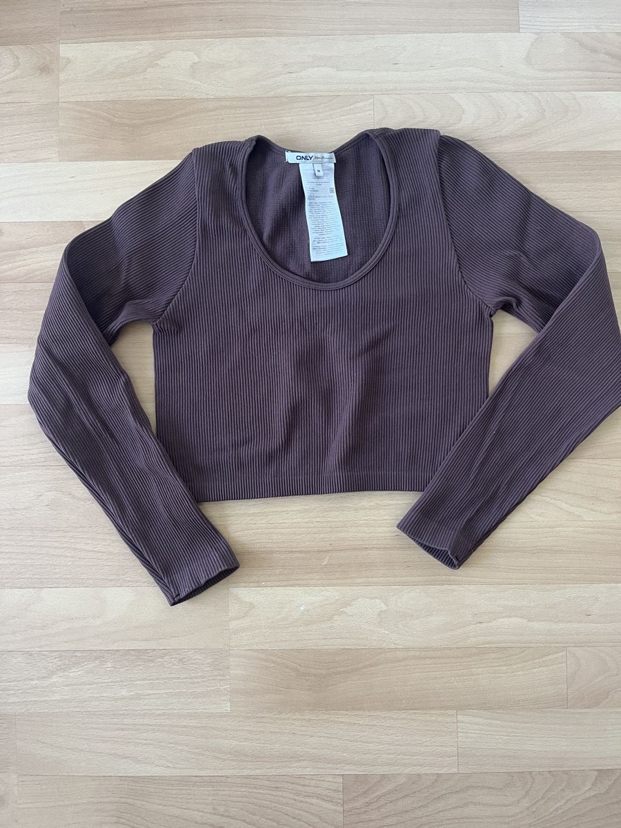 Only Maglioni & Felpe: Braunes Langarmshirt von Only – Usato da Kaltenbach venduto da happysunshineee