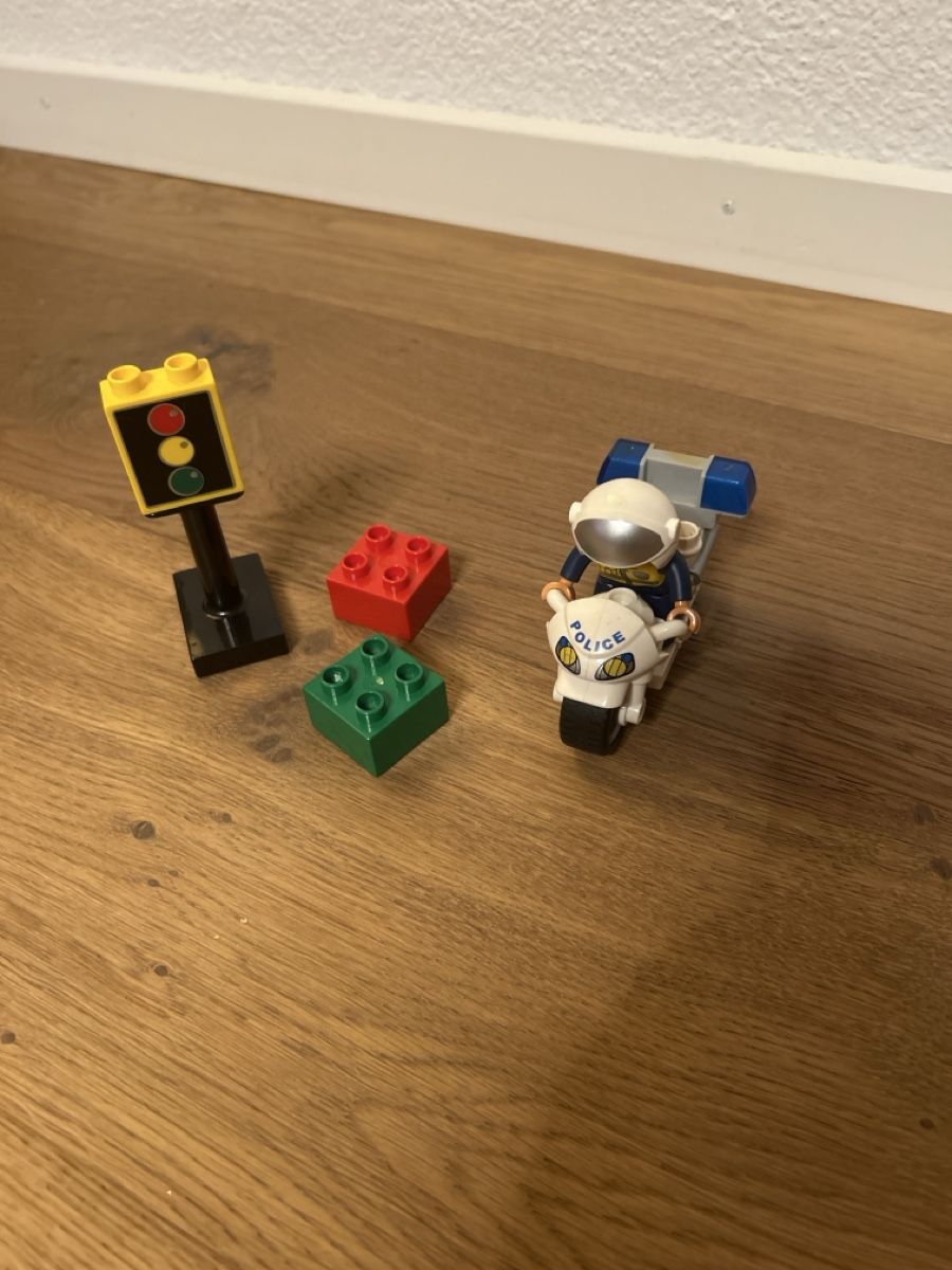 Lego Giocattoli: Duplo Polizei Motorrad Lego – Usato da Fischbach- Göslikon venduto da Rommel