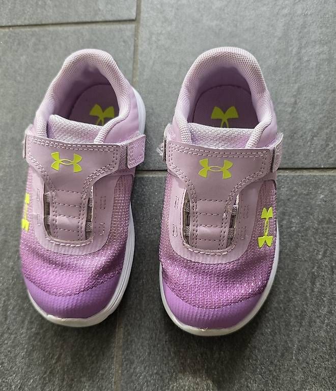 Scarpe per ragazze: Turnschuhe Gr. 25 – Usato da Pfaffhausen venduto da Mnb84 2