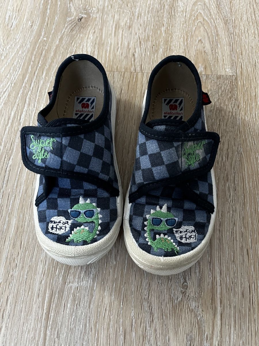 Elefanten Schuhe für Jungen: Finken Gr. 25 – Gebraucht aus Sulz AG von Zissi31324