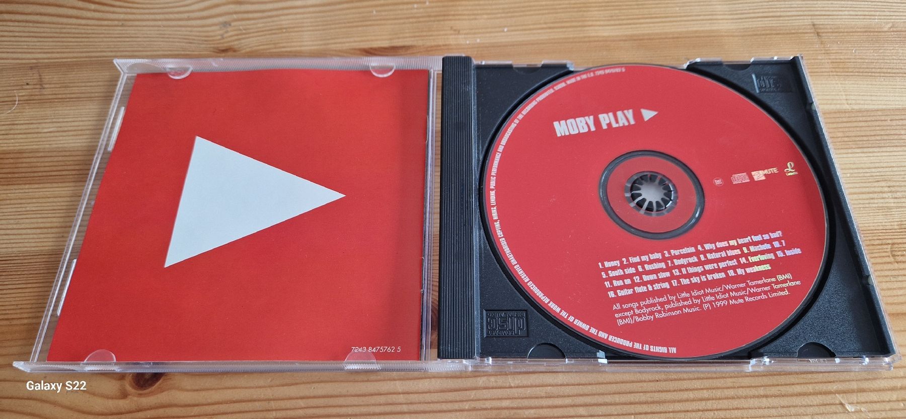 CDs: Moby – Play / I Like To Score – D'occasion à Yvonand par CD-KINGDOM 1