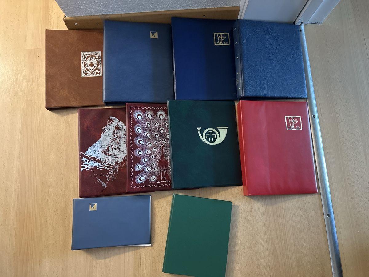 Raccoglitori: Briefmarken Ordner – Usato da Horw venduto da yvesmarc 2