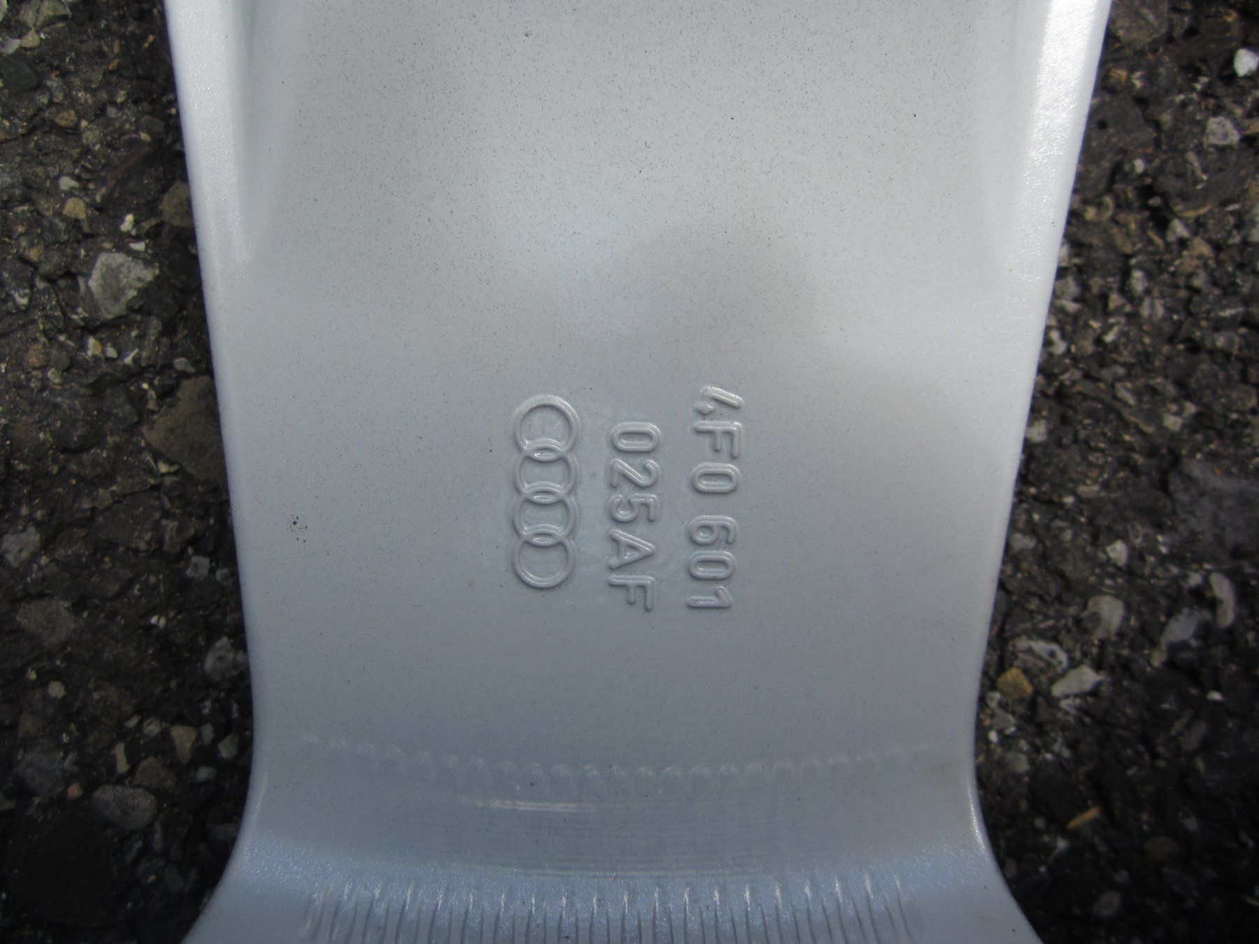 Audi Cerchioni: Audi 2 originale Alufelgen 7.5x17 – Usato da Dietikon venduto da exclusive-cars-ag 4