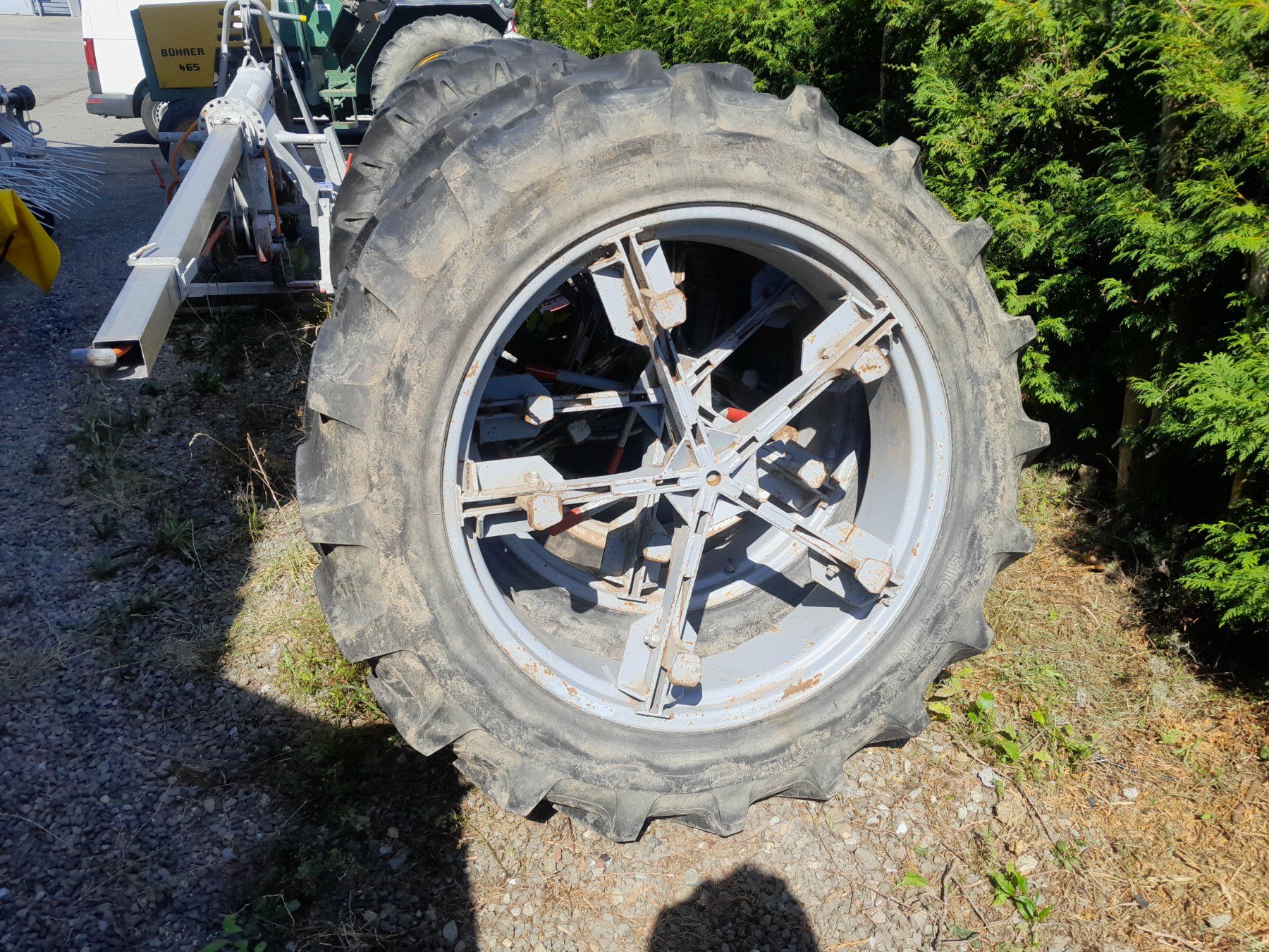 Michelin Pneumatici & Ruote complete: Doppelrad Müller 12.4R36 – Usato da Menzingen venduto da Staub-Landtechnik 1
