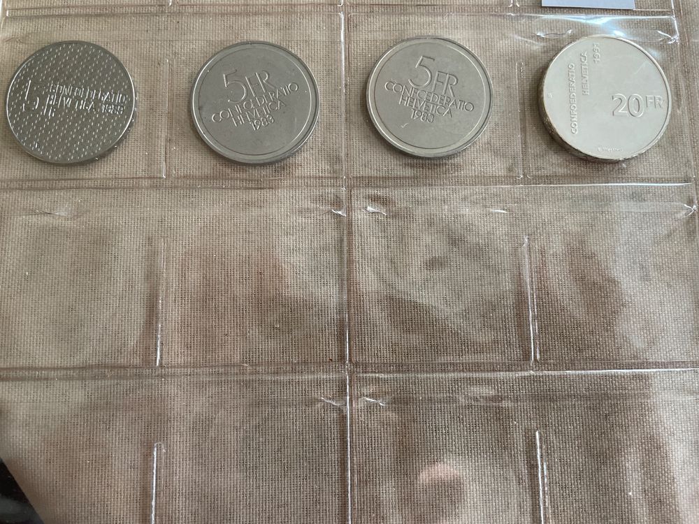 Lot De 3 Pièces Commémoratives Coupe Du Monde 1978 – Argentine – Adidas – Avec Dépliant