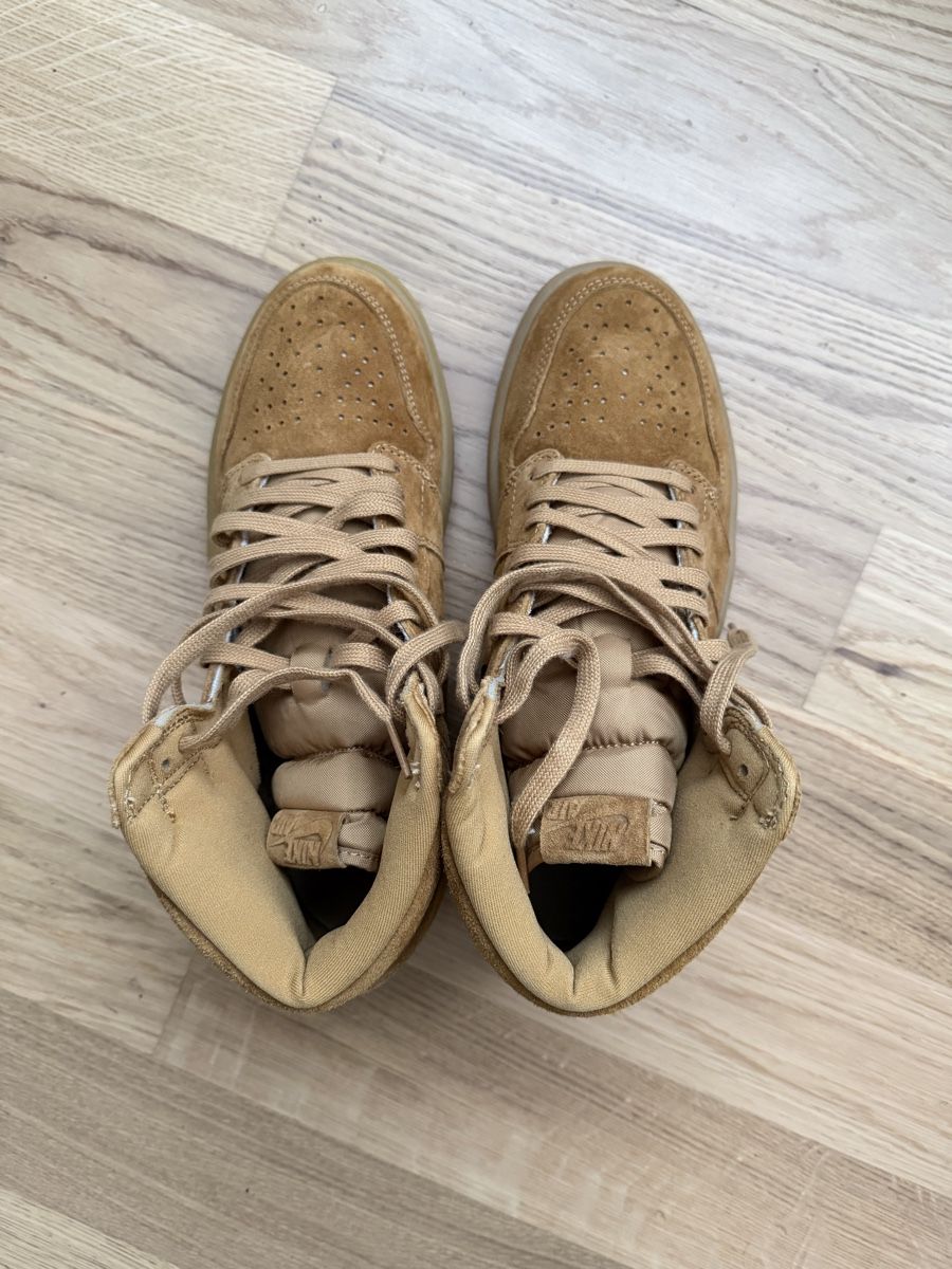 Jordan Herrenschuhe: Jordan 1 High Wheat (2017) – Gebraucht aus St-Légier-La Chiésaz von Swoosh. 2