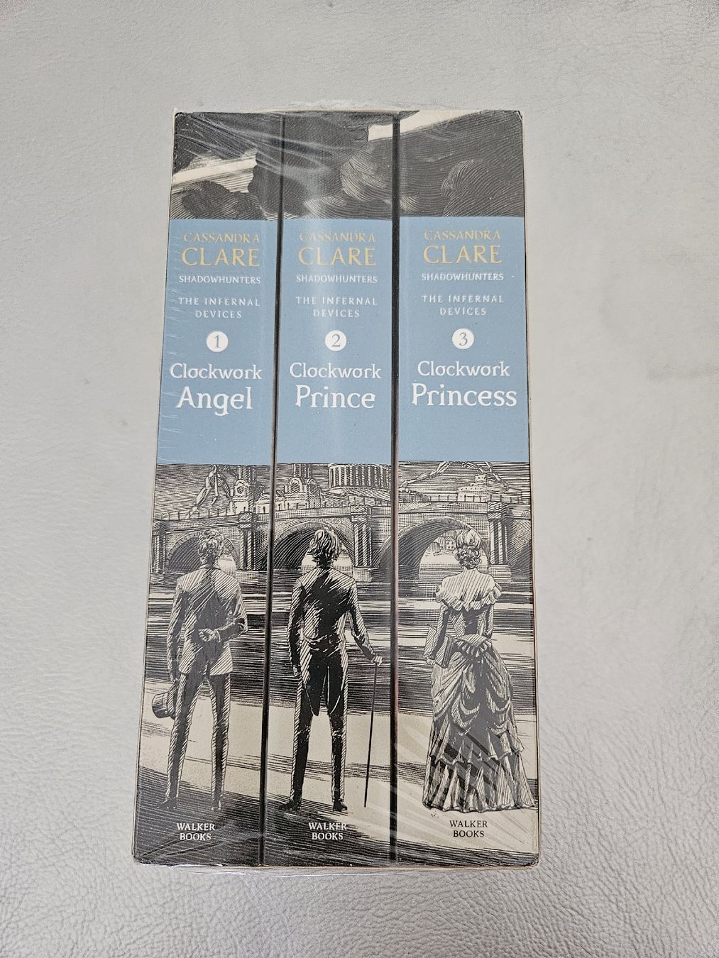 Libri: Cassandra Clare Shadowhunters The Infernal Devices  – Nuovo e nell'imballaggio originale da Basel venduto da Semmel77 1