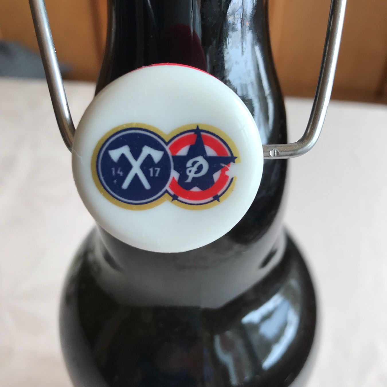 Gläser, Krüge & Flaschen: Grosse Bügelflasche 2 Liter Flasche – Gebraucht aus Gächliwil von H-PL 2