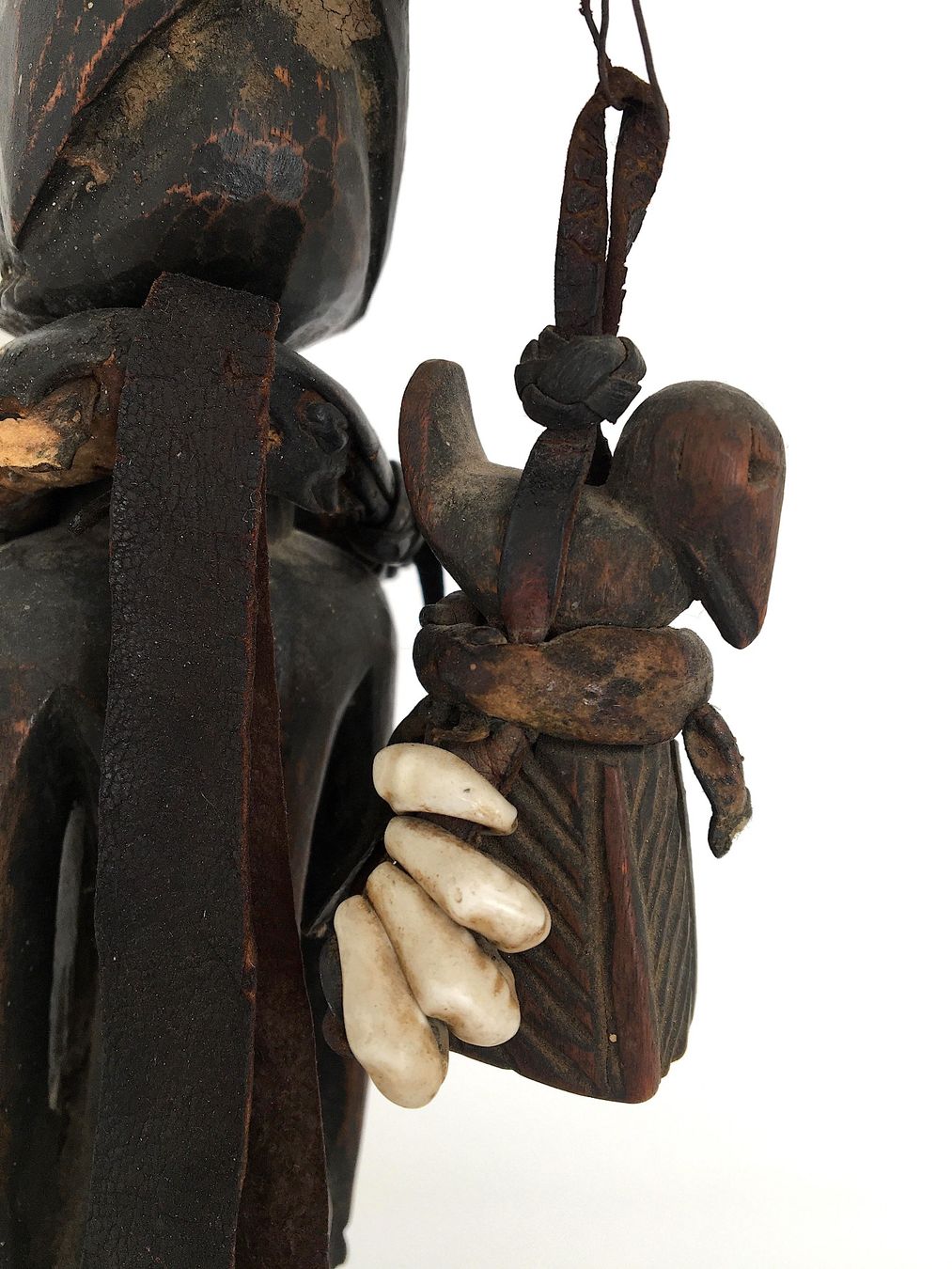 Skulpturen & Statuen: Afrikanische Yoruba Eshu Figur mit Kaurimuscheln aus Nigeria – Gebraucht aus Zürich von tanteluzie 1