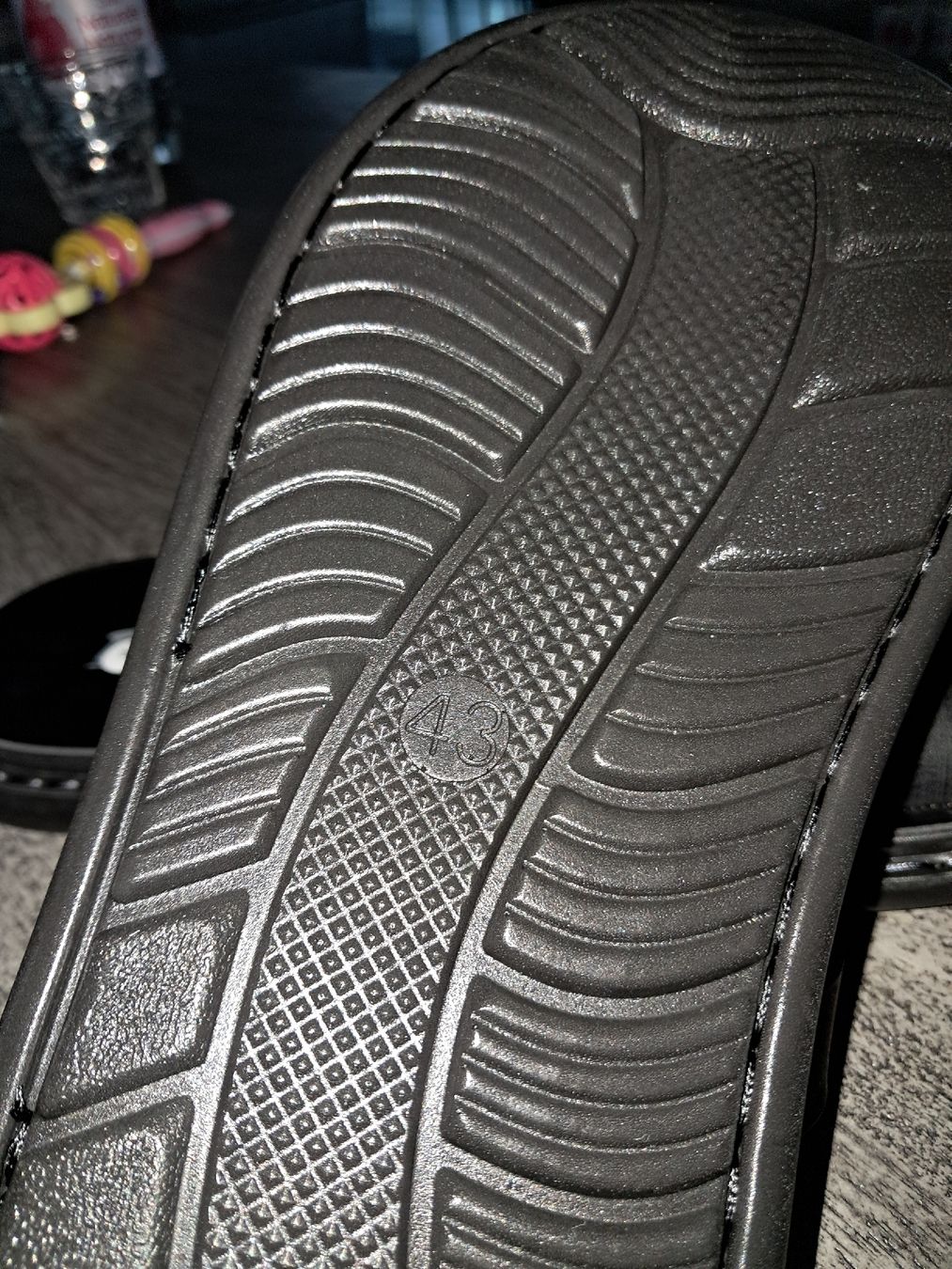 Chaussures hommes: Sandalen schwarz Grösse 43 neu – Neuf avec emballage d'origine à Bassersdorf par kid_fm98 2