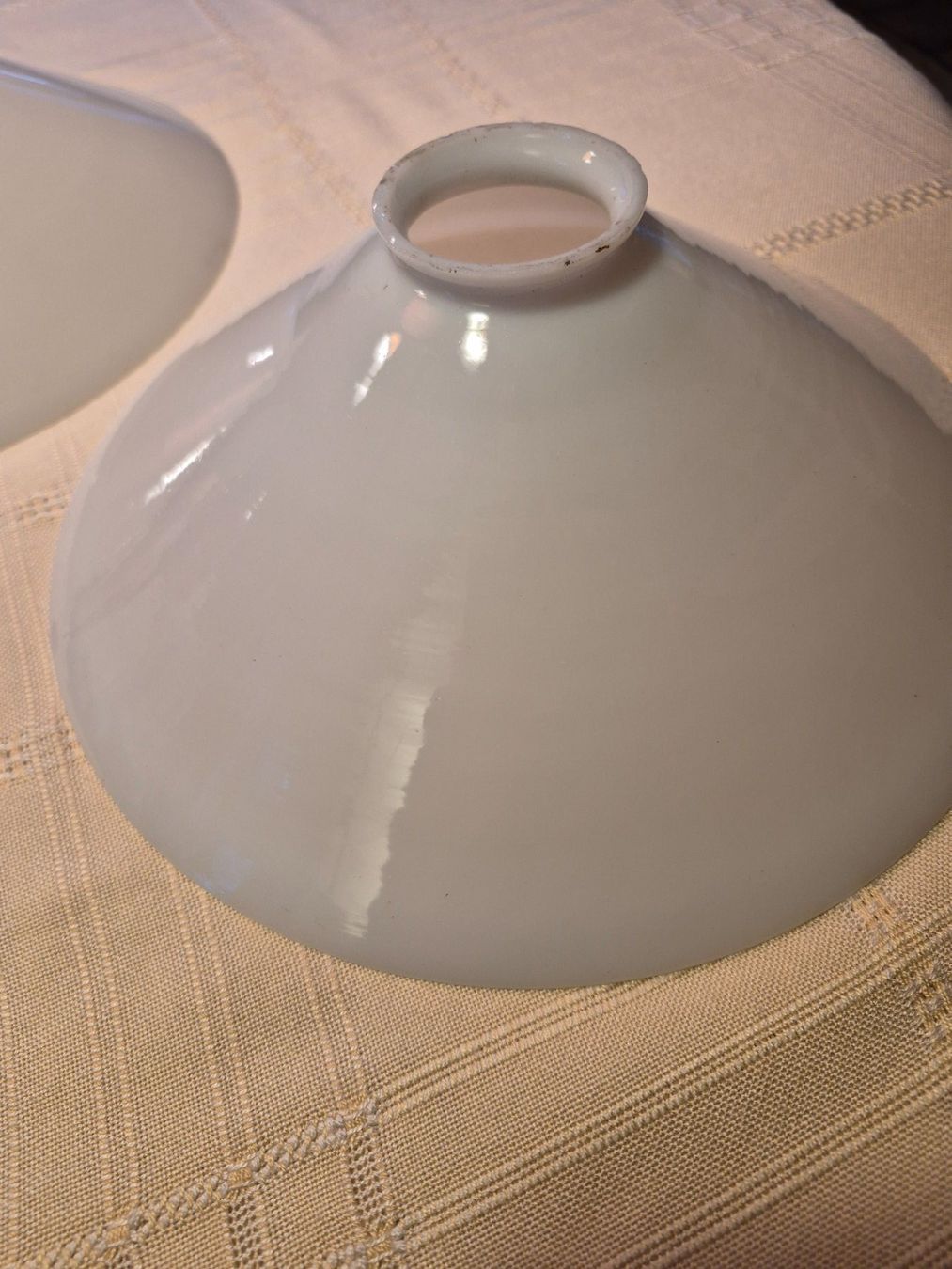 Lampade: 2 abat- jour anciens en opaline blanche – Usato da charmoille venduto da mir_my9f 1