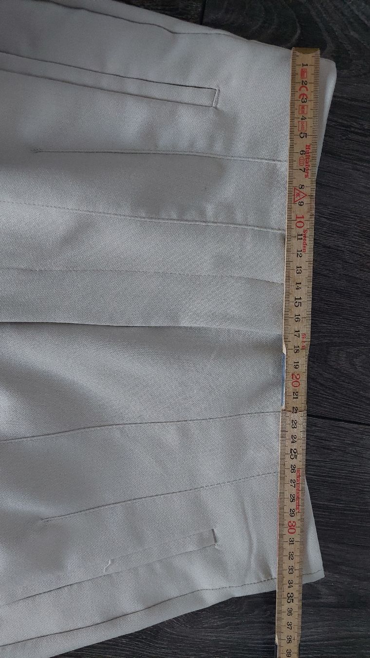 Zara Pantaloni: Elegante Stoffhose in Creme - Grösse 34 – Usato da Gwatt (Thun) venduto da Letzte-Chance-II 6