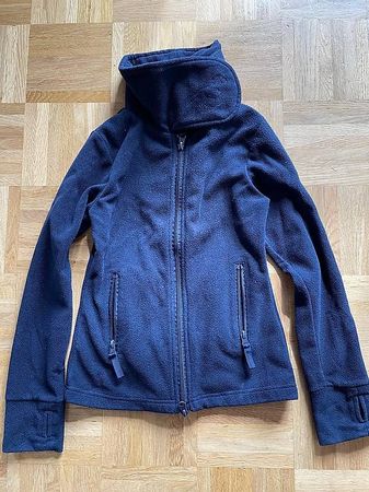 Steeds Fleece Reitjacke Grösse 152 in dunkelblau