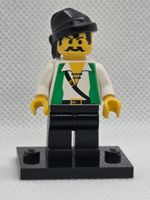 LEGO Pirates pi047 Pirate Green Vest, Black Legs, Black Band