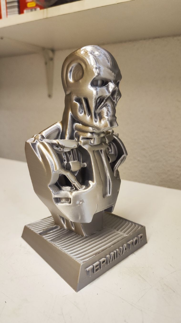 Statuette: Terminator T800 Büste ca 12cm x 21cm – Nuovo (secondo la descrizione) da Zürich venduto da turbopuz 1