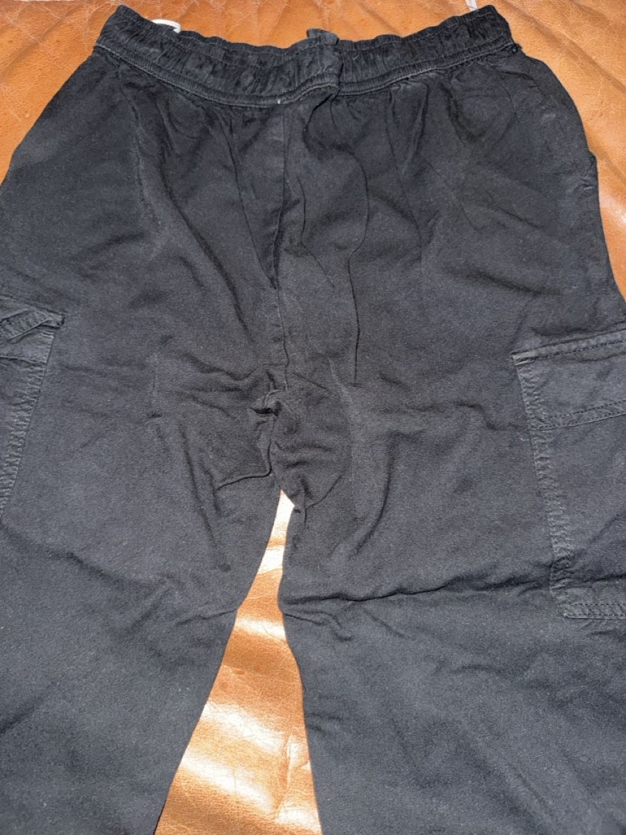 Pantaloni: Schwarze Hose, Grösse 152, Top Zustand – Usato da Spreitenbach venduto da BIH2005 1