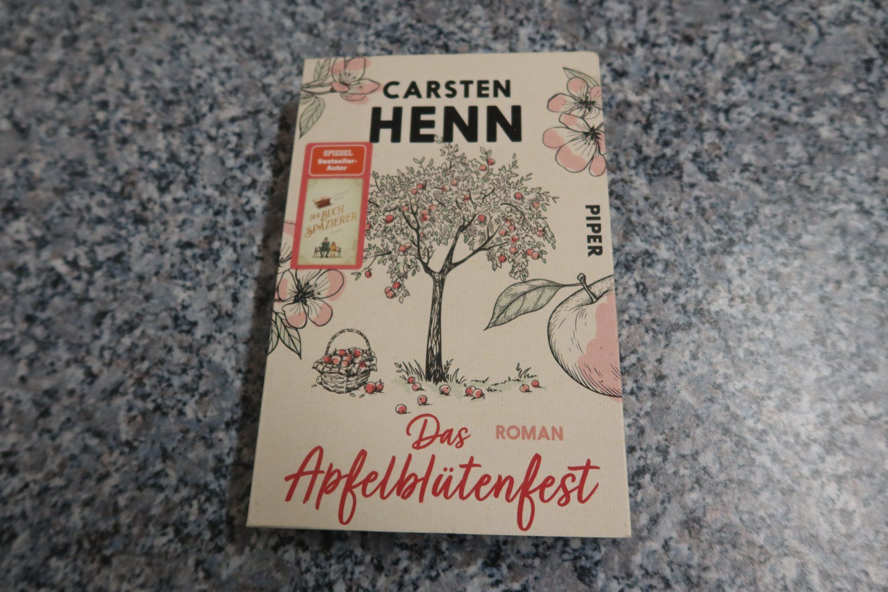 Bücher: Das Apfelblütenfest Liebesroman – Gebraucht aus Täuffelen von Cindybussy