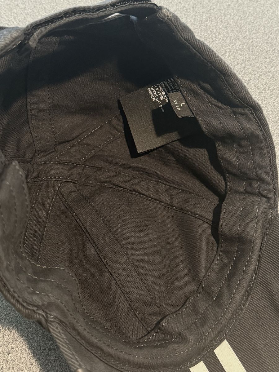 Balenciaga Copricapi, berretti & cappellini: Balenciaga X Adidas Cap – Nuovo (secondo la descrizione) da Kilchberg ZH venduto da oli_vm25 5