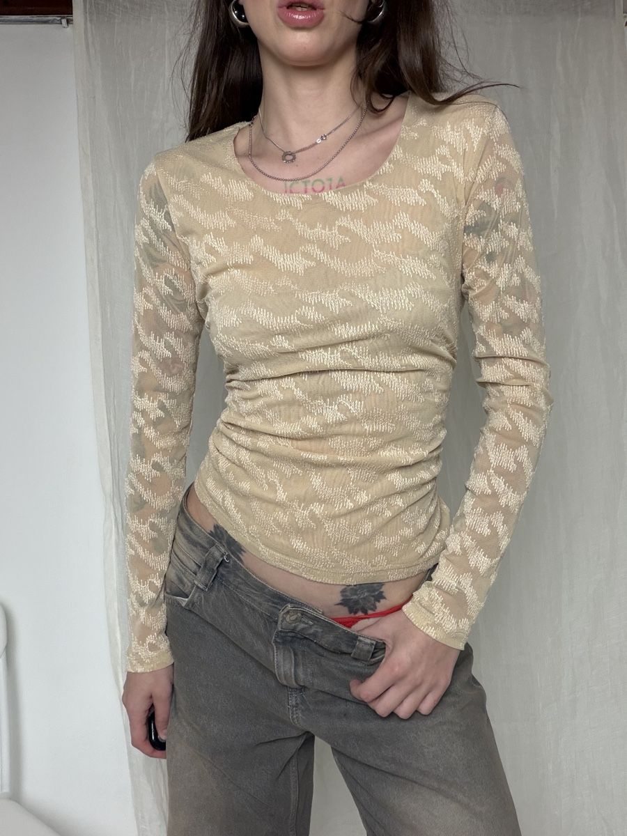 Top: Langarmshirt Damen beige Grösse S – Usato da Knonau venduto da Grapesvintage 3