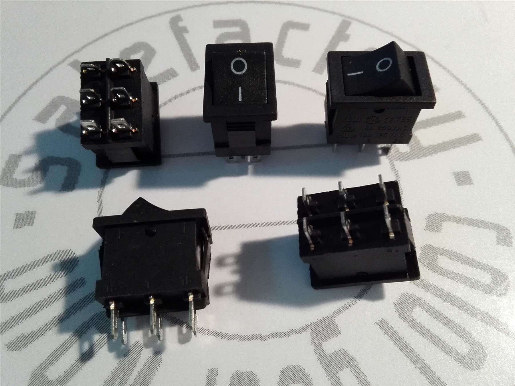 Interruttori: Wippschalter AN/AUS, schwarz 6PIN – Nuovo (secondo la descrizione) da Luzern venduto da Salefactory