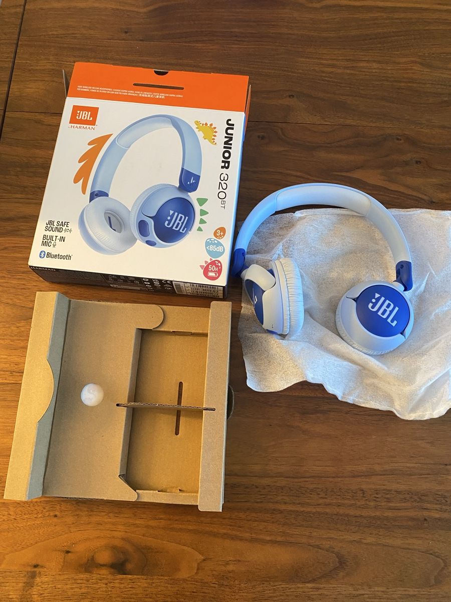 JBL Kopfhörer: JBL Junior 320 BT – Neu und originalverpackt aus Lengnau AG von TheLini